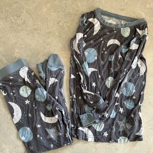Little Sleepies long sleeve pj set. 2T in to the moon and back